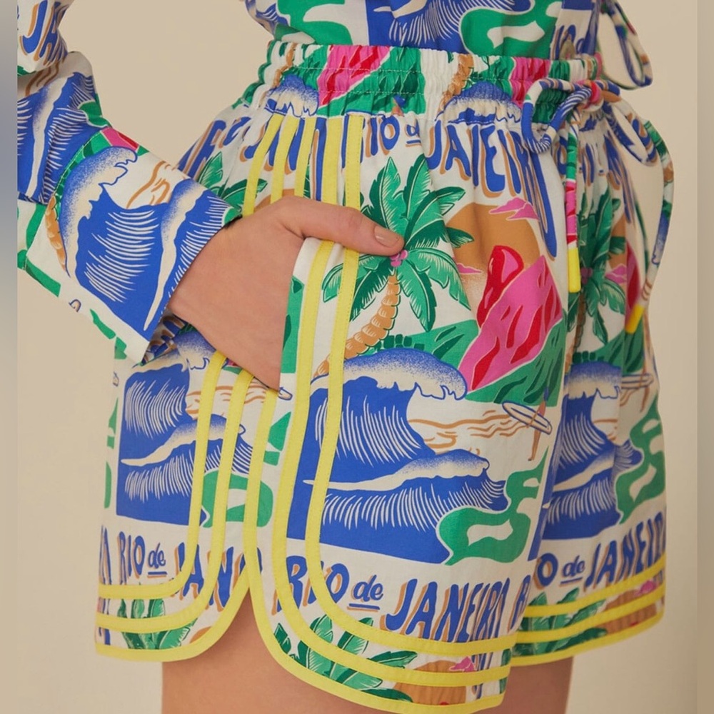 FARM Rio Off-White Carioca Posters
Shorts